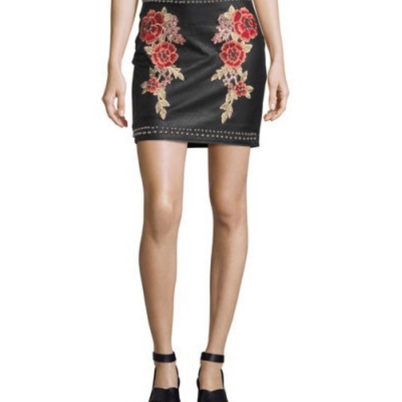 Romeo and Juliet Couture women’s skirt - Picture 2 of 8